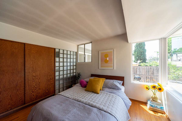 8599 bed 3