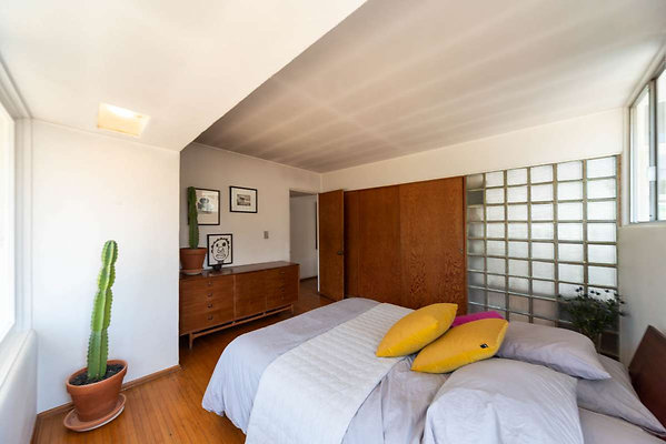 8599 bed 2