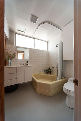 8599 bath 1