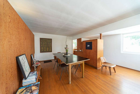 8599 dining 4