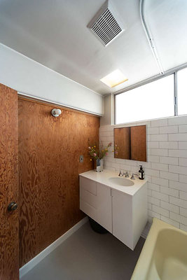 8599 bath 2