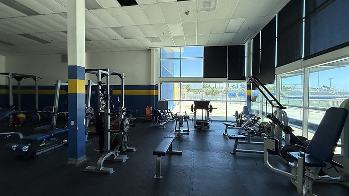 WEIGHT ROOM