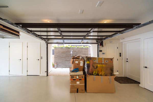 13364 garage 5