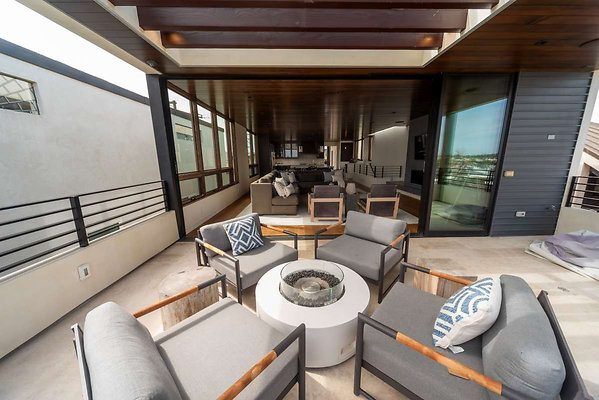 13364 balcony 5