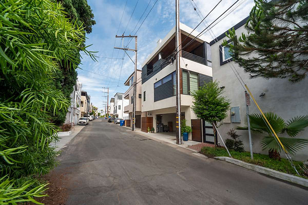13364 garage 11
