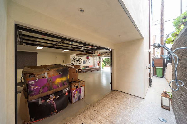 13364 garage 7
