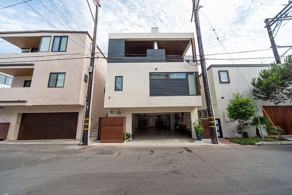 13364 garage 9