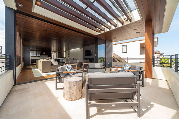 13364 balcony 8