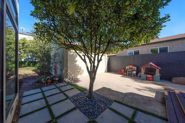 11300 patio 1