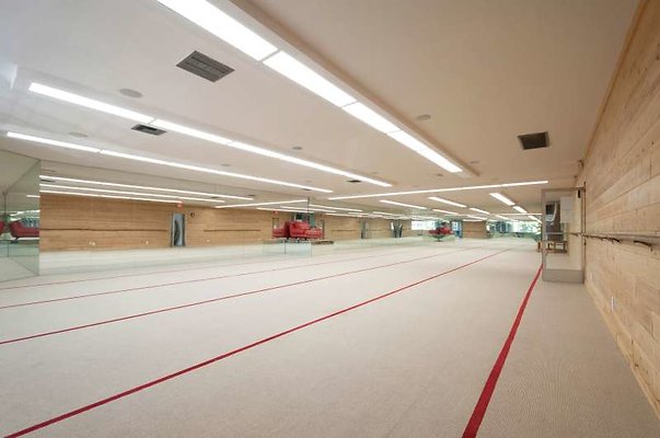 B  0057 10845 gym14