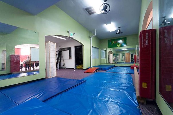 B  0064 10845 gym21