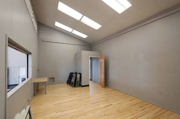 B  0073 10845 room2