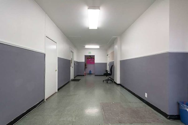 B  0017 10845 hall2