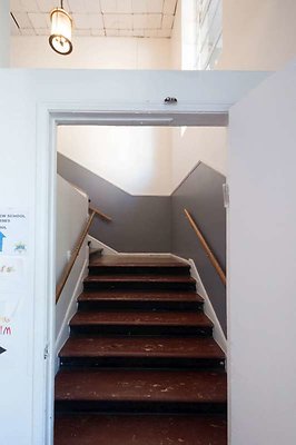 B  0026 10845 stairs4