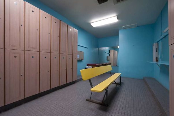 B  0065 10845 locker