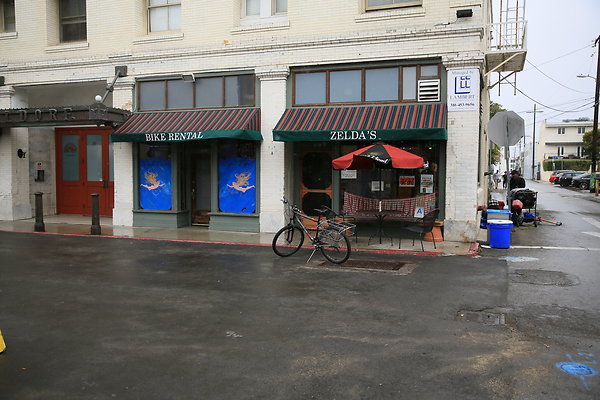 Zelda&apos;s Corner Deli - Venice