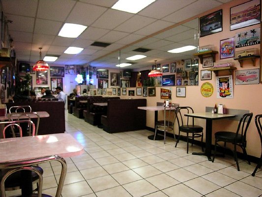 DSCN9375 11112 Magnolia Philly Sandwiches 