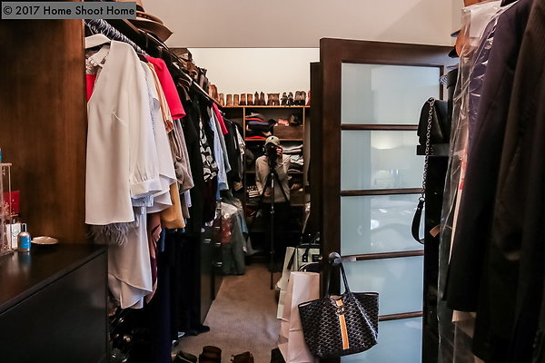 32walk-in-closet-reverse