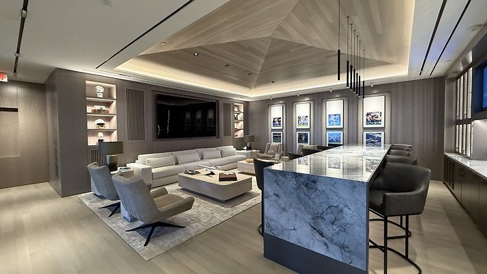 CHAIRMAN&apos;S LOUNGE
