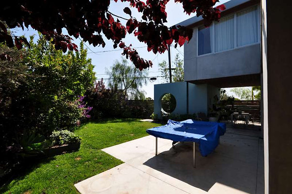 8858 patio 6