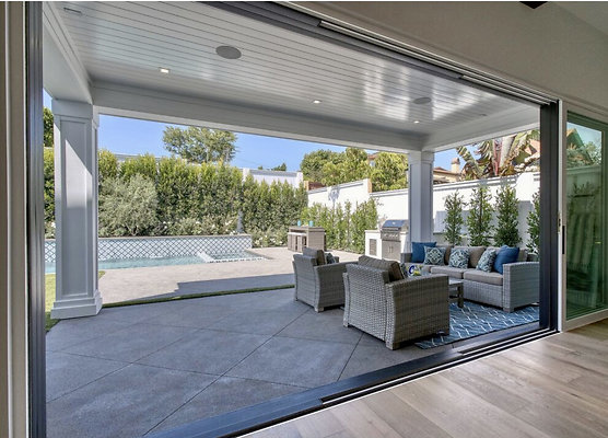 13043 patio 1