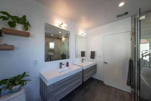 11300 bath 3