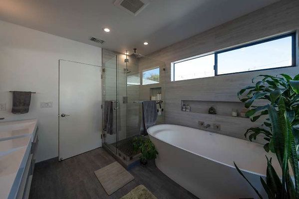 11300 bath 2