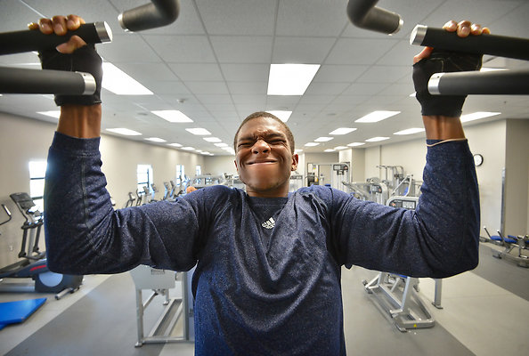 LA Southwest 05-X3 - "7/1/14 - Sheldon Wright, a 19-year-old basketball player at Los Angeles Southwest College, works out at the college’s Thomas G. Lakin Fitness & Wellness Center.
Photo by Steven Georges"