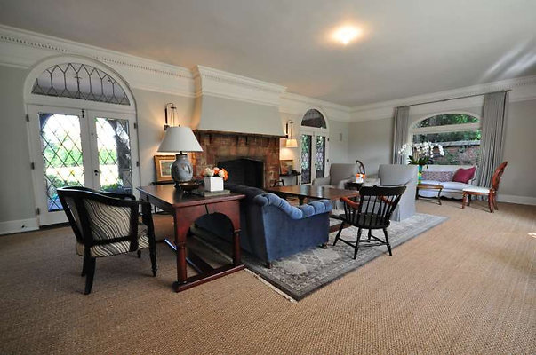 CAST 5886 - Hancock Park