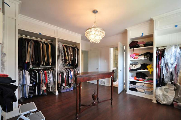 5886 closet 2