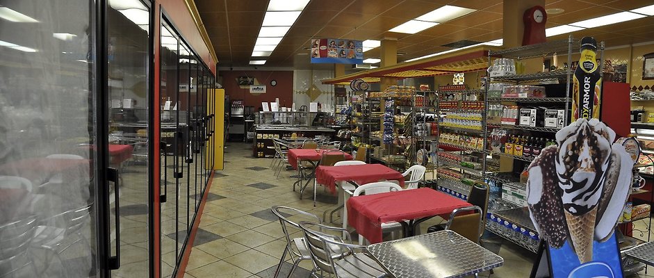  ArtMtMkt KnnthVllage 0021a