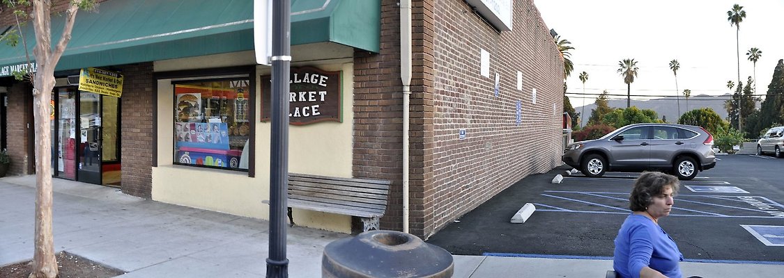  ArtMtMkt KnnthVllage 0027b