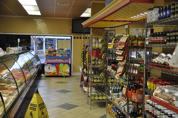  ArtMtMkt KnnthVllage 0011