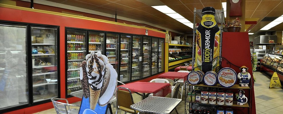  ArtMtMkt KnnthVllage 0017a