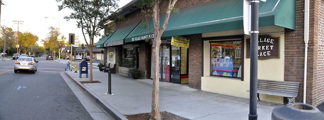  ArtMtMkt KnnthVllage 0027a