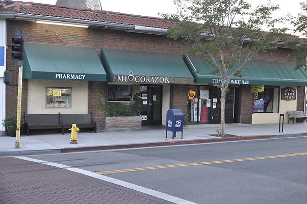  ArtMtMkt KnnthVllage 0043