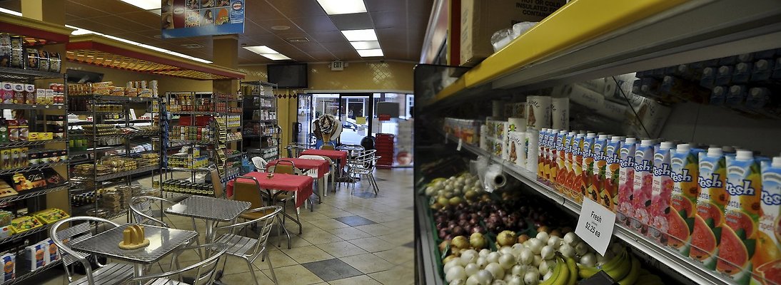  ArtMtMkt KnnthVllage 0003b