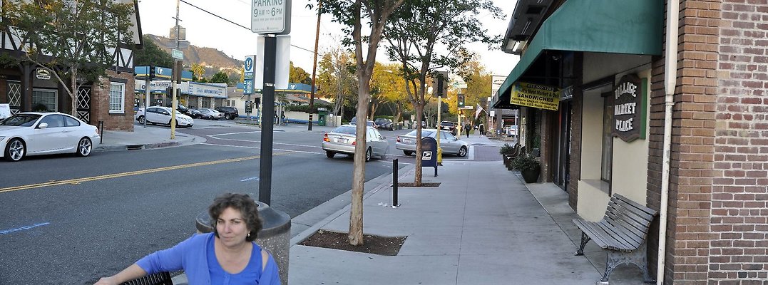  ArtMtMkt KnnthVllage 0037a