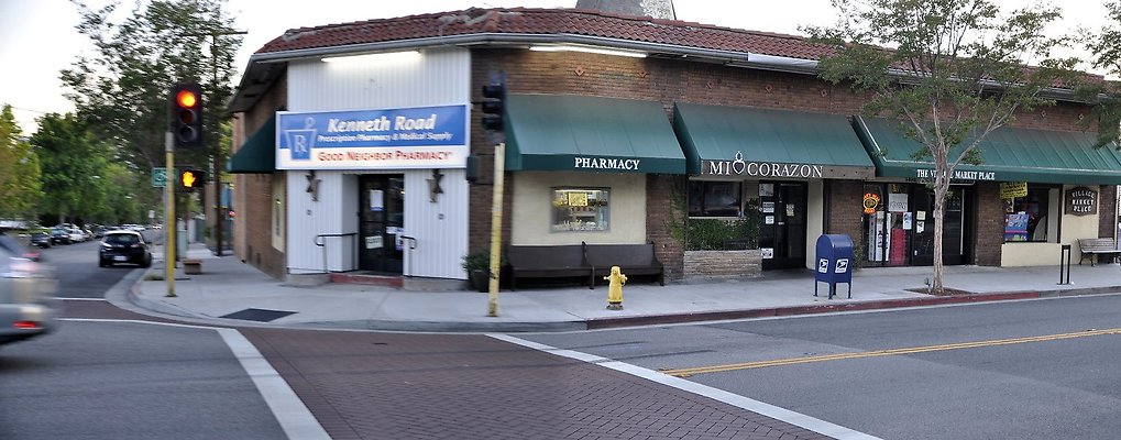  ArtMtMkt KnnthVllage 0045a