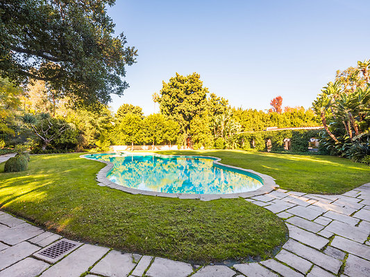 7a13OldHollywood MedRez 06