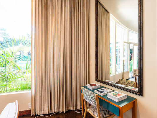 2f13OldHollywood MedRez 03