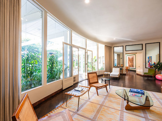 2c13OldHollywood MedRez 02