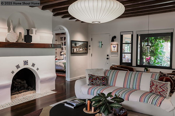 3472-Living-Room-Reverse-05