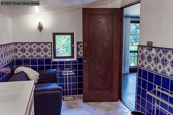 37master-bathroom-reverse