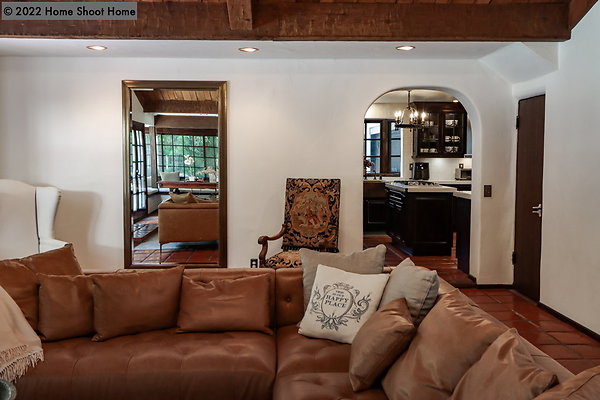 22family-room-reverse