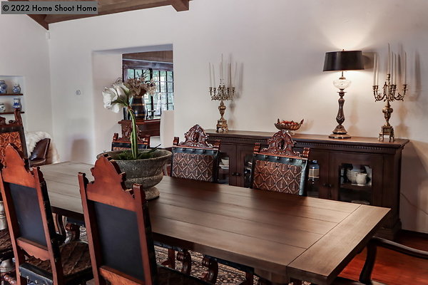 07dining-room-reverse