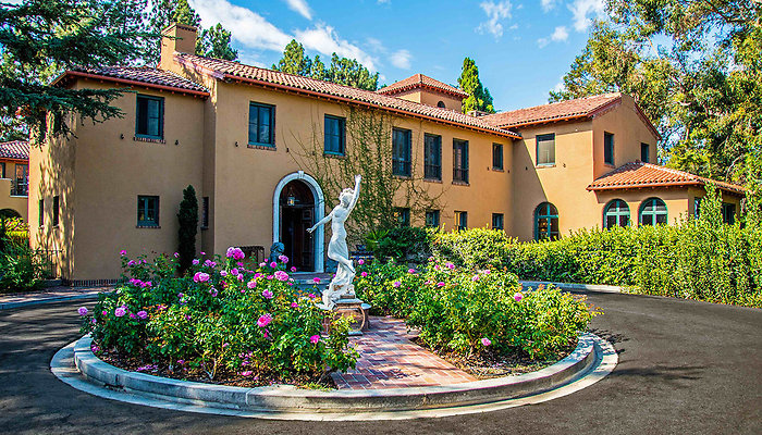 Mansion Front Circle Drive