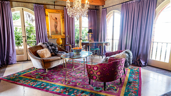 Mansion Suite 1 Sitting Room