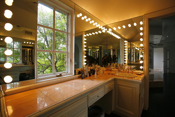 Wrobel - 14954 Corona del Mar - Pacific Palisades