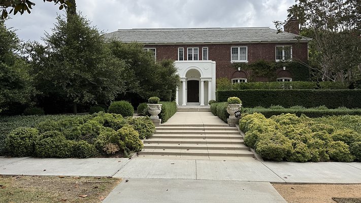 Owens - 450 S Lucerne Blvd - Hancock Park